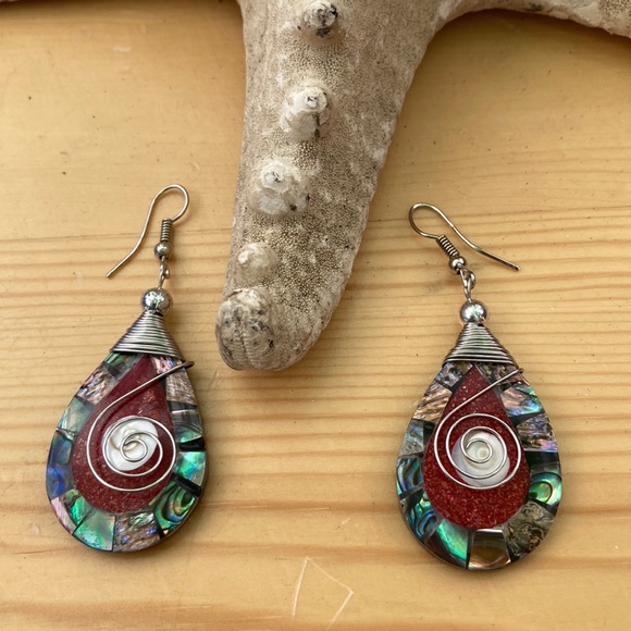 handmade Jewelry - Gorgeous wire wrap tear form earrings